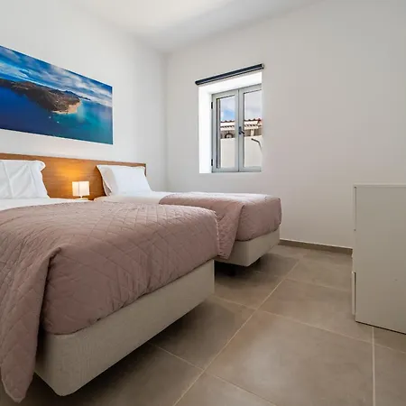 Casa Turalves - By Wehostmadeira