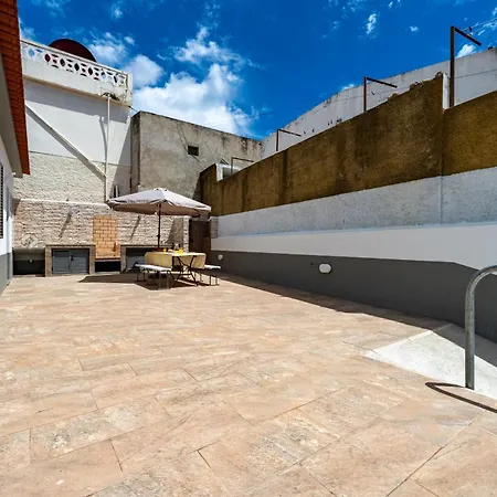 Lantgård Casa Turalves - By Wehostmadeira *